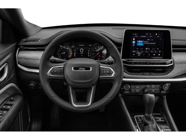Used 2025 Bright White Clearcoat Jeep Latitude image 7