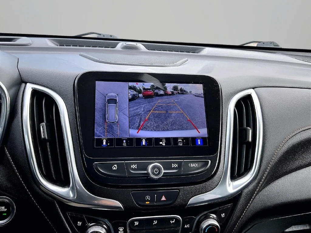 Used 2022 Silver Chevrolet Premier image 22