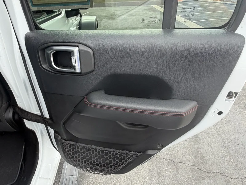 Used 2019 Bright White Clea Jeep Rubicon image 23