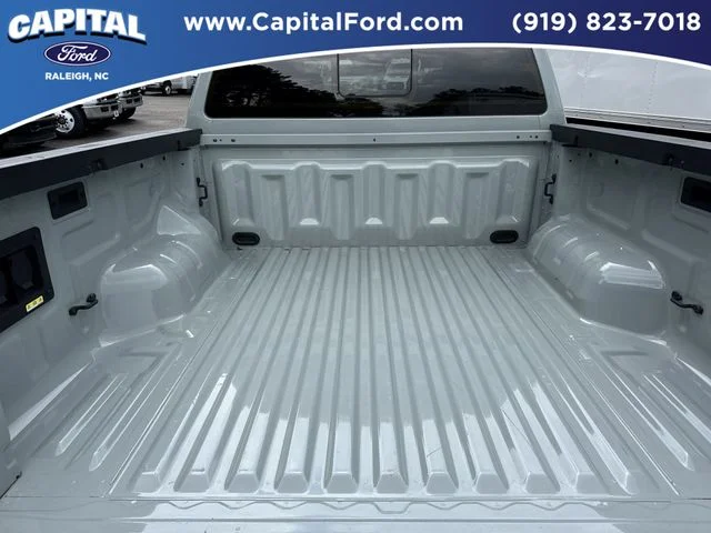 Used 2024 Green Ford XLT image 16