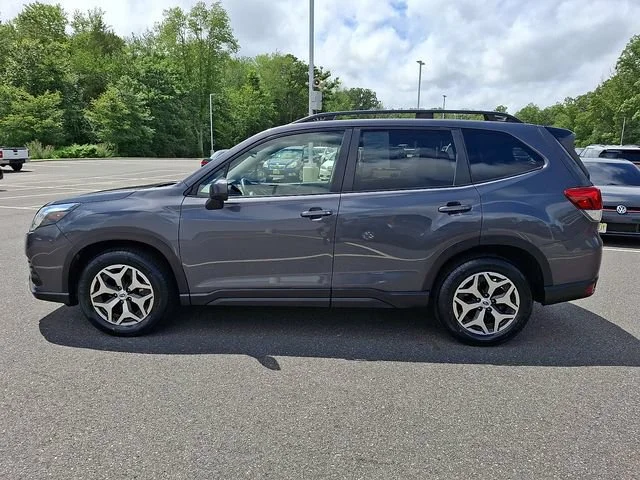 Used 2024 Gray Subaru Premium image 5