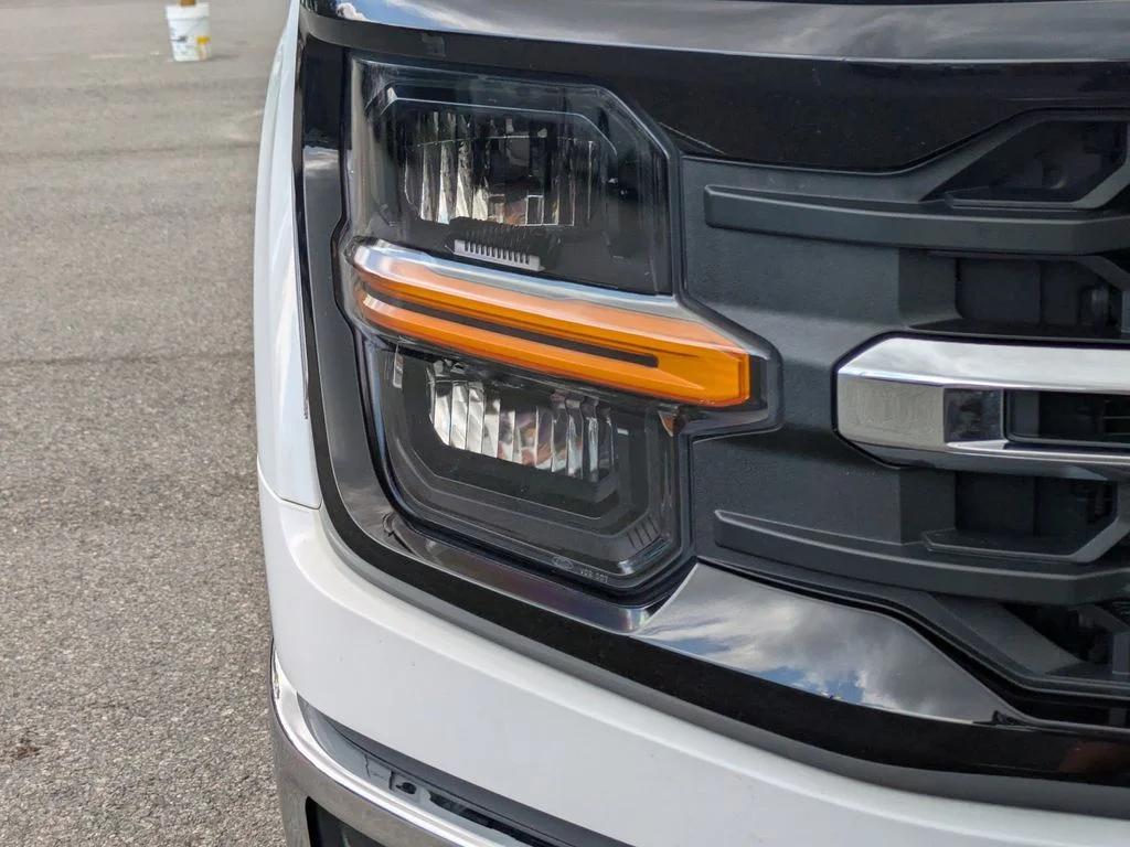 Used 2025 White Ford XLT image 10