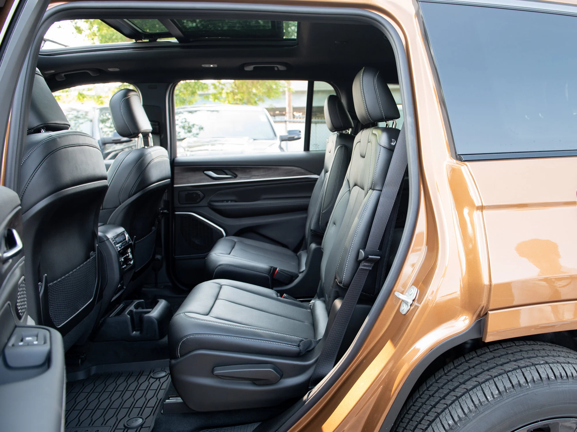New 2026 Copper Jeep Limited Reserve* image 24