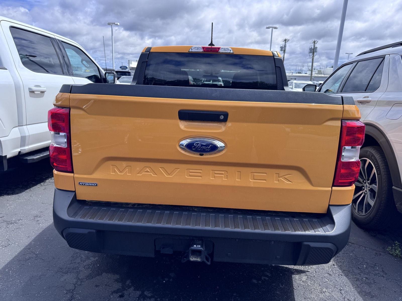 Used 2023 Cyber Orange Metallic Tri-Coat Ford XLT image 5