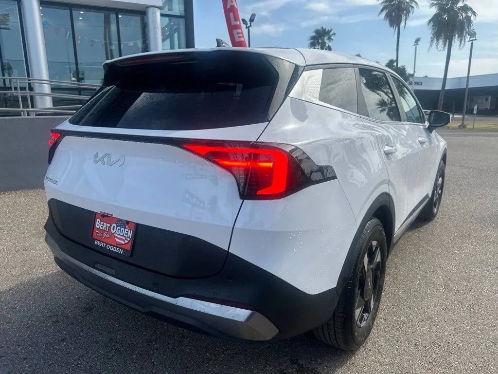 New 2026 White Kia LX image 5
