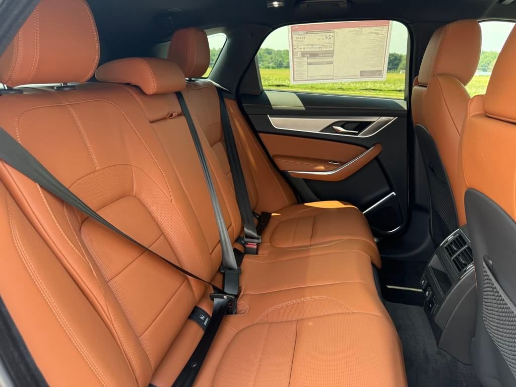 2026 Jaguar F-Pace R-Dynamic S - Photo 18
