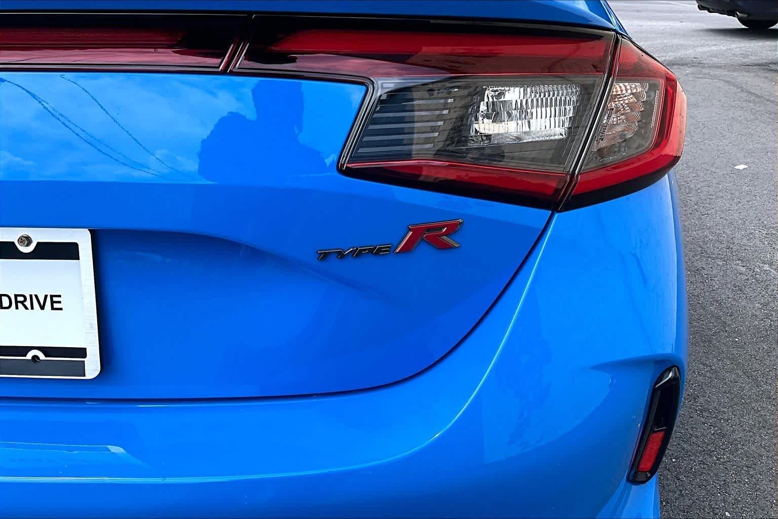 Used 2025 Boost Blue Pearl Honda  image 10