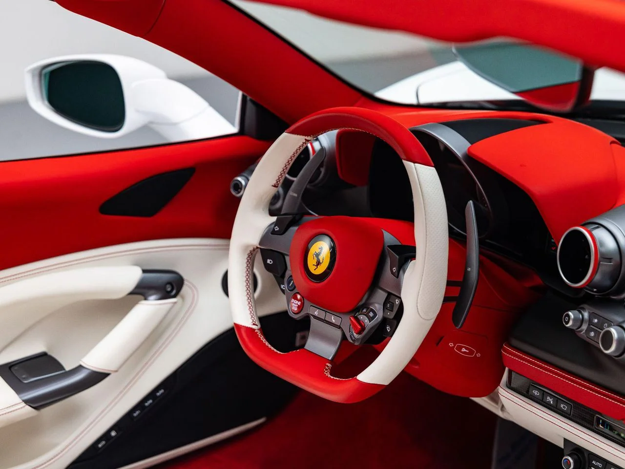 Used 2022 Bianco Cervino - Extra Campionario Ferrari Spider image 44