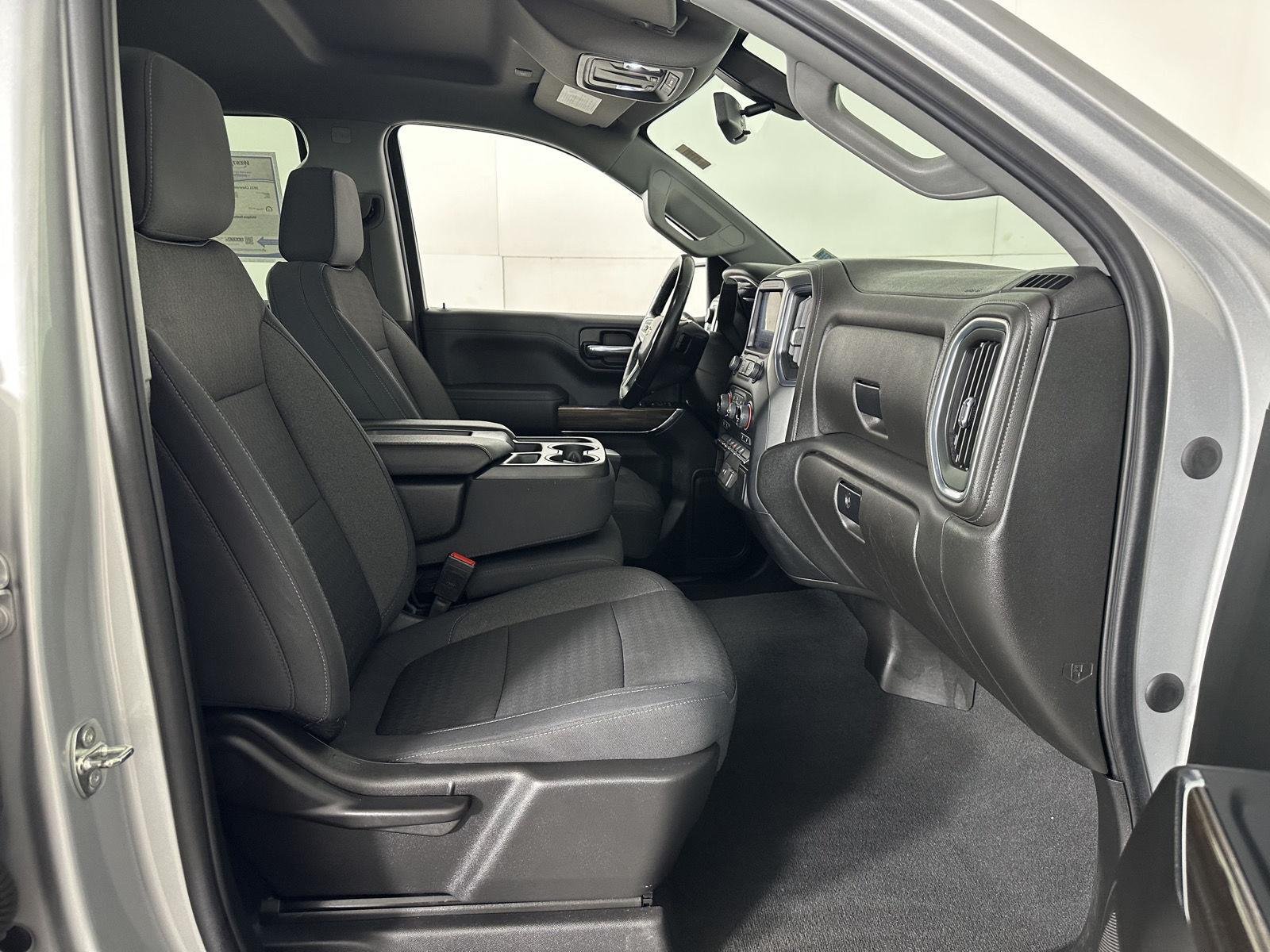 Used 2021 Silver Ice Metallic Chevrolet LT image 18