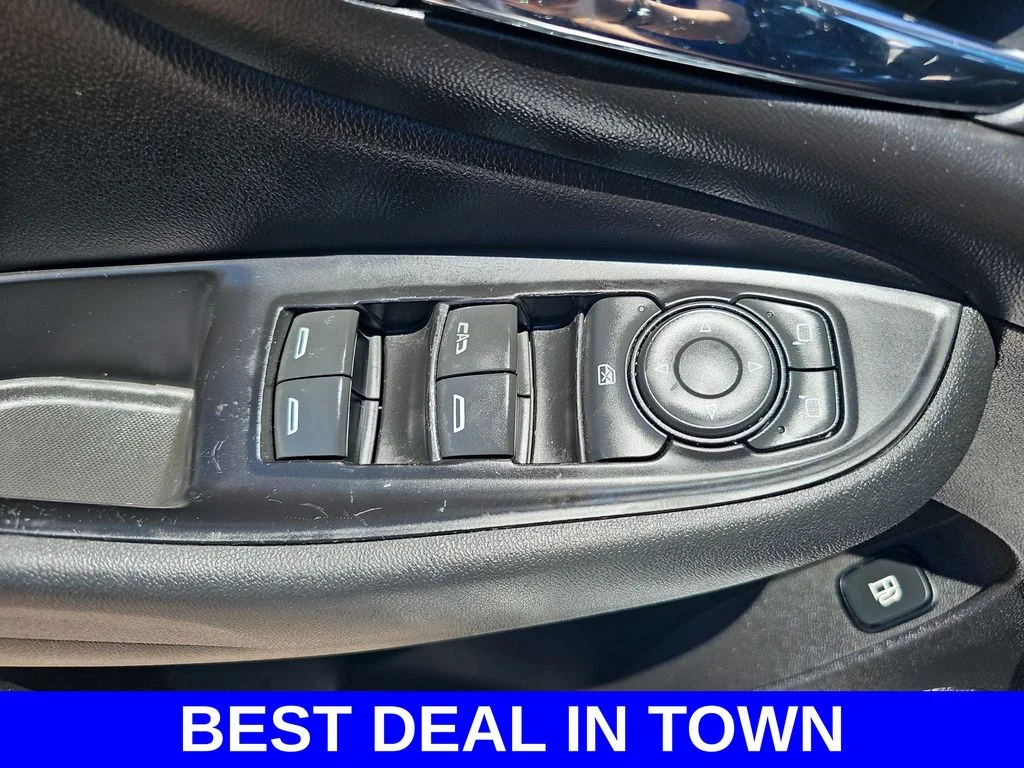 Used 2018 Silver Chevrolet Premier image 27