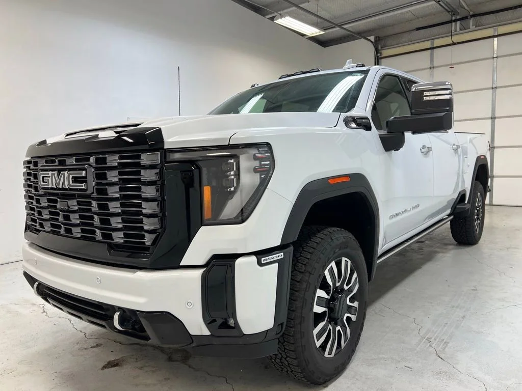 New 2026 Glacier White Tricoat GMC Denali Ultimate image 11