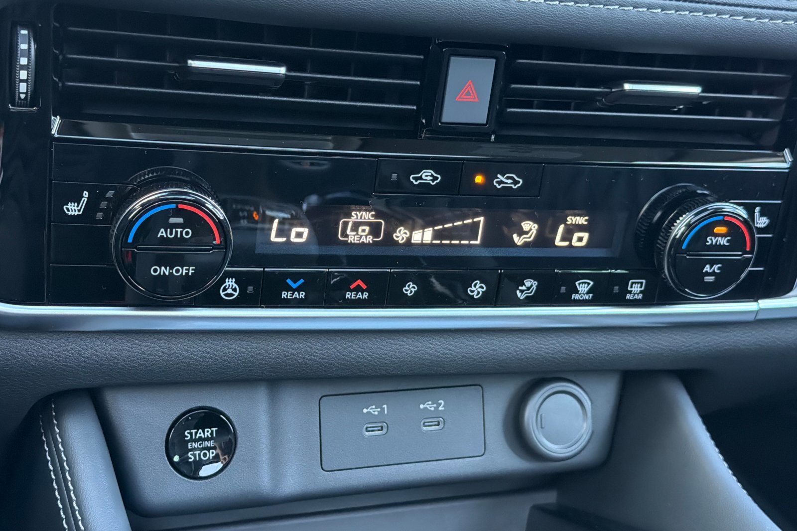 New 2026 Everest White Pearl/Super Black Nissan Platinum image 18