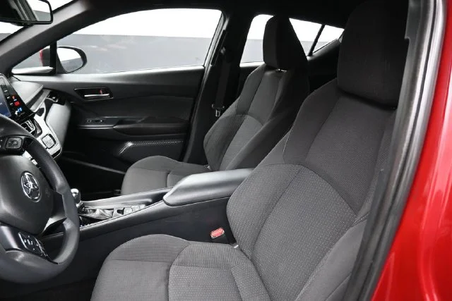 Used 2019 Red Toyota LE image 21