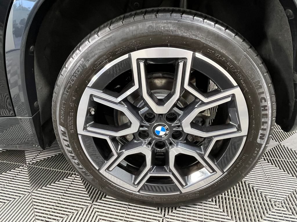 Used 2025 Black BMW xDrive28i image 13
