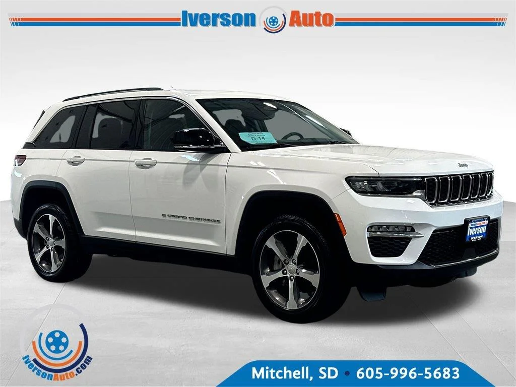 Used 2023 Bright White Clearcoat Jeep Limited image 1