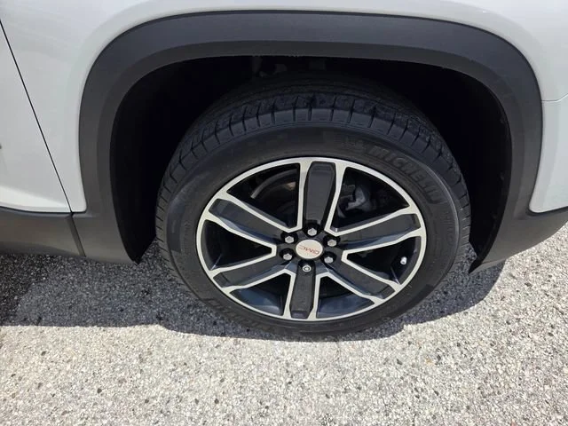 2023 GMC Acadia SLT - Photo 19