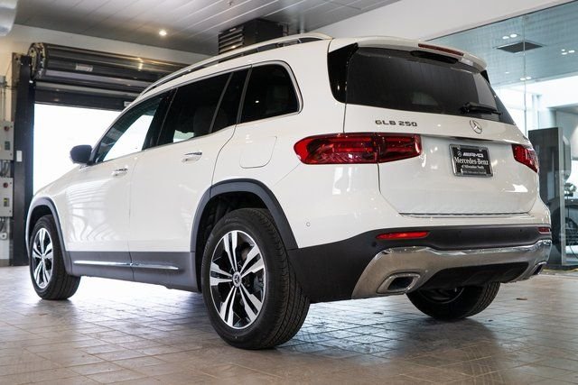 Used 2026 White Mercedes-Benz GLB 250 image 6