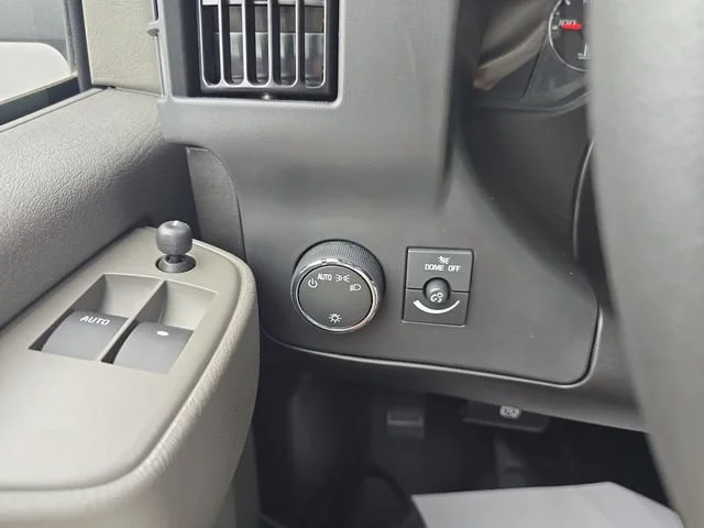 New 2026 Summit White GMC Work Van image 21