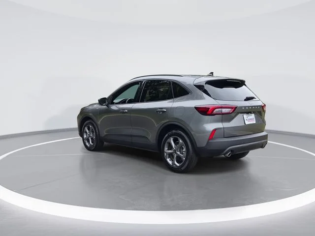 Used 2025 Gray Ford ST-Line image 6