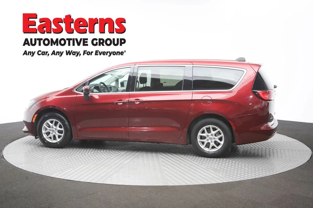 Used 2023 Red Chrysler LX image 57