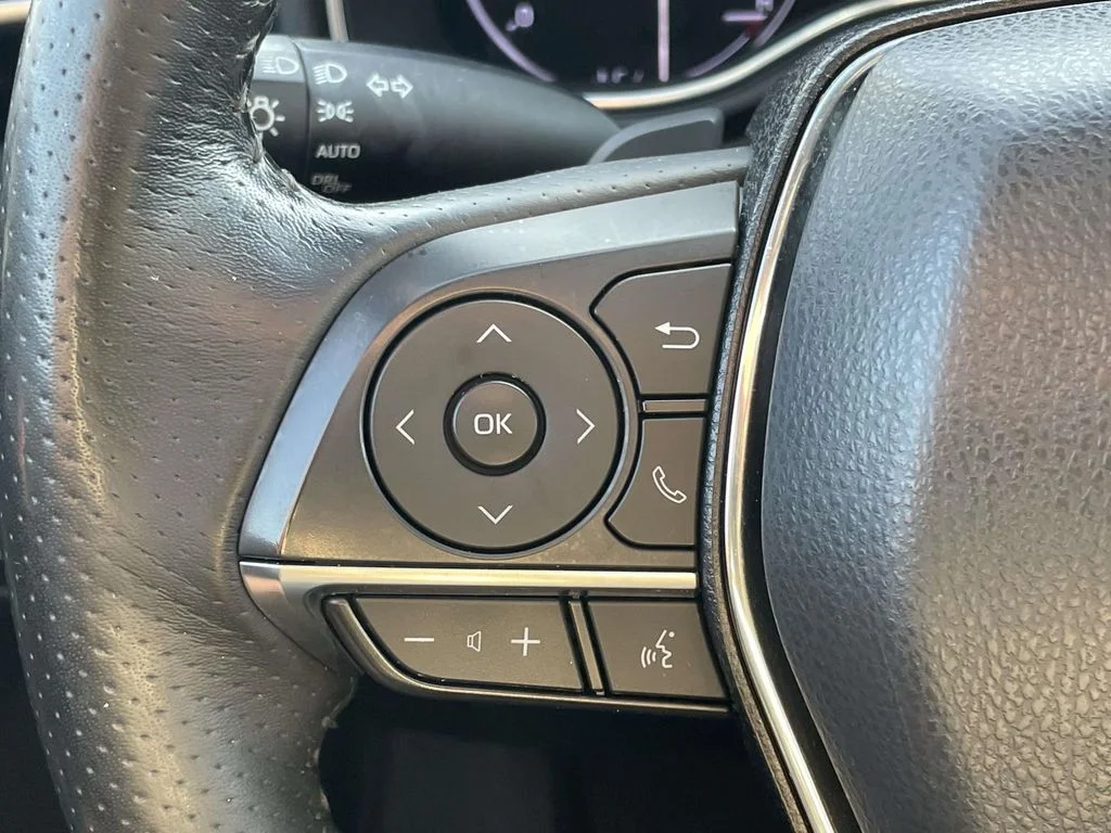 Used 2021 Wind Chill Pearl Toyota XSE Nightshade image 11