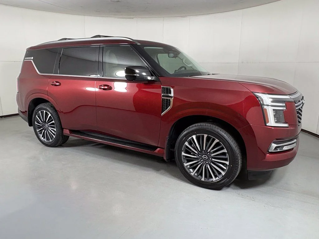 Used 2025 Red Nissan Platinum Reserve image 9