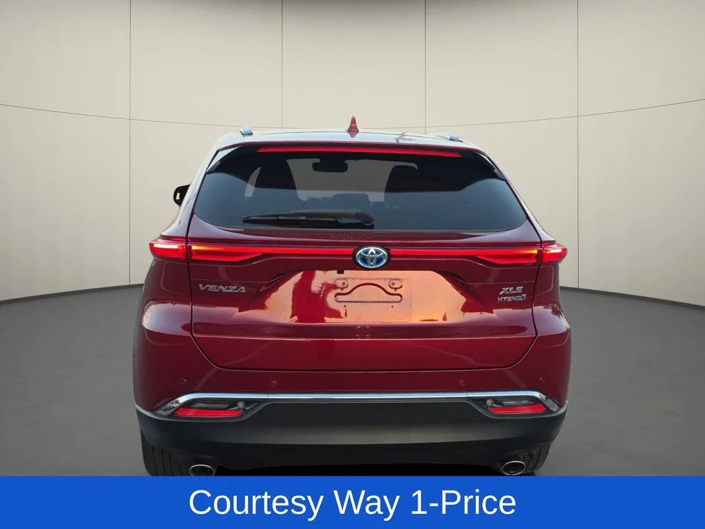 Used 2022 Red Toyota XLE image 8