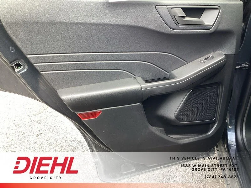 Used 2022 Blue Ford SE image 13