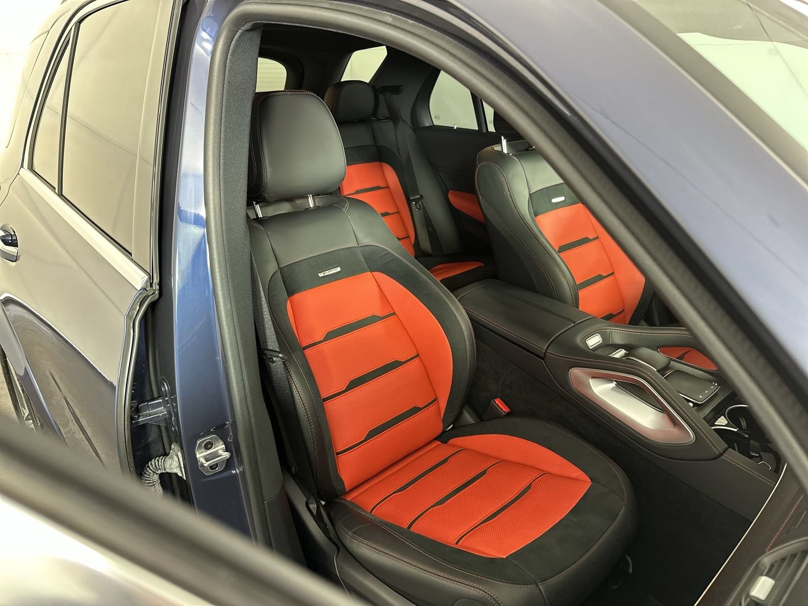 Used 2024 Blue Mercedes-Benz GLE 53 AMG® image 27