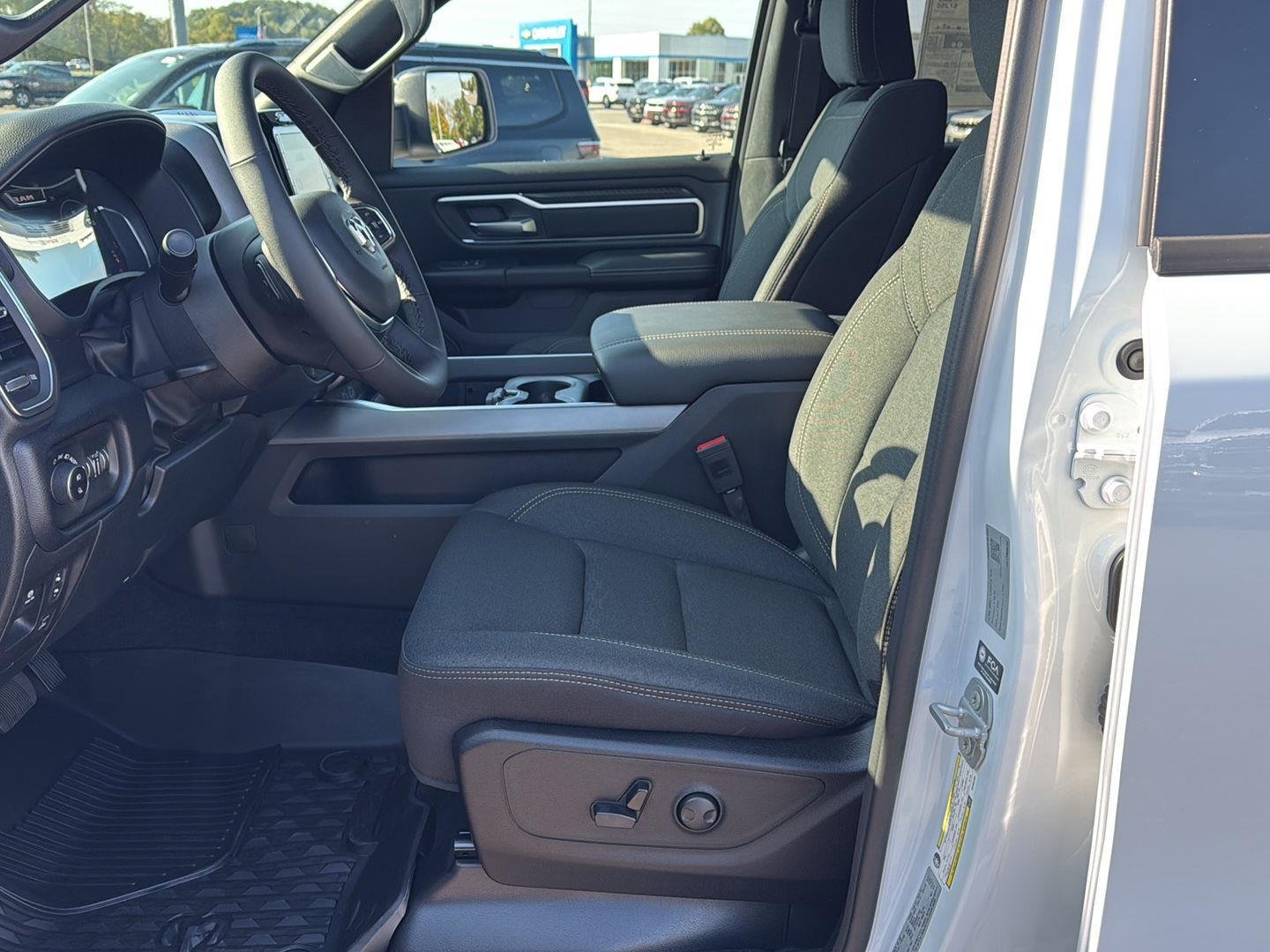2026 RAM 1500 Big Horn/Lone Star - Photo 9