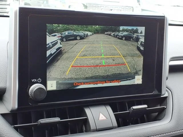 2023 Toyota RAV4 XLE - Photo 21