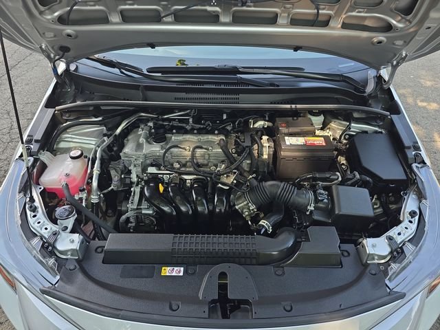 Certified Used 2022 Silver Toyota LE image 28