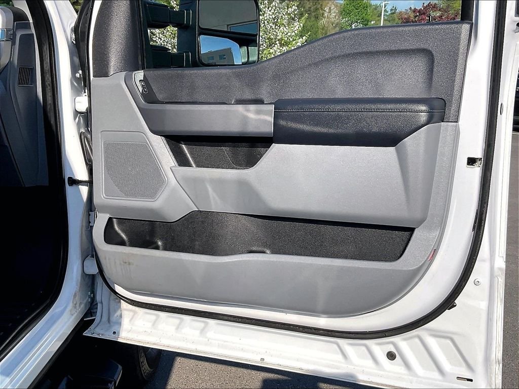 Used 2023 White Ford XL image 12