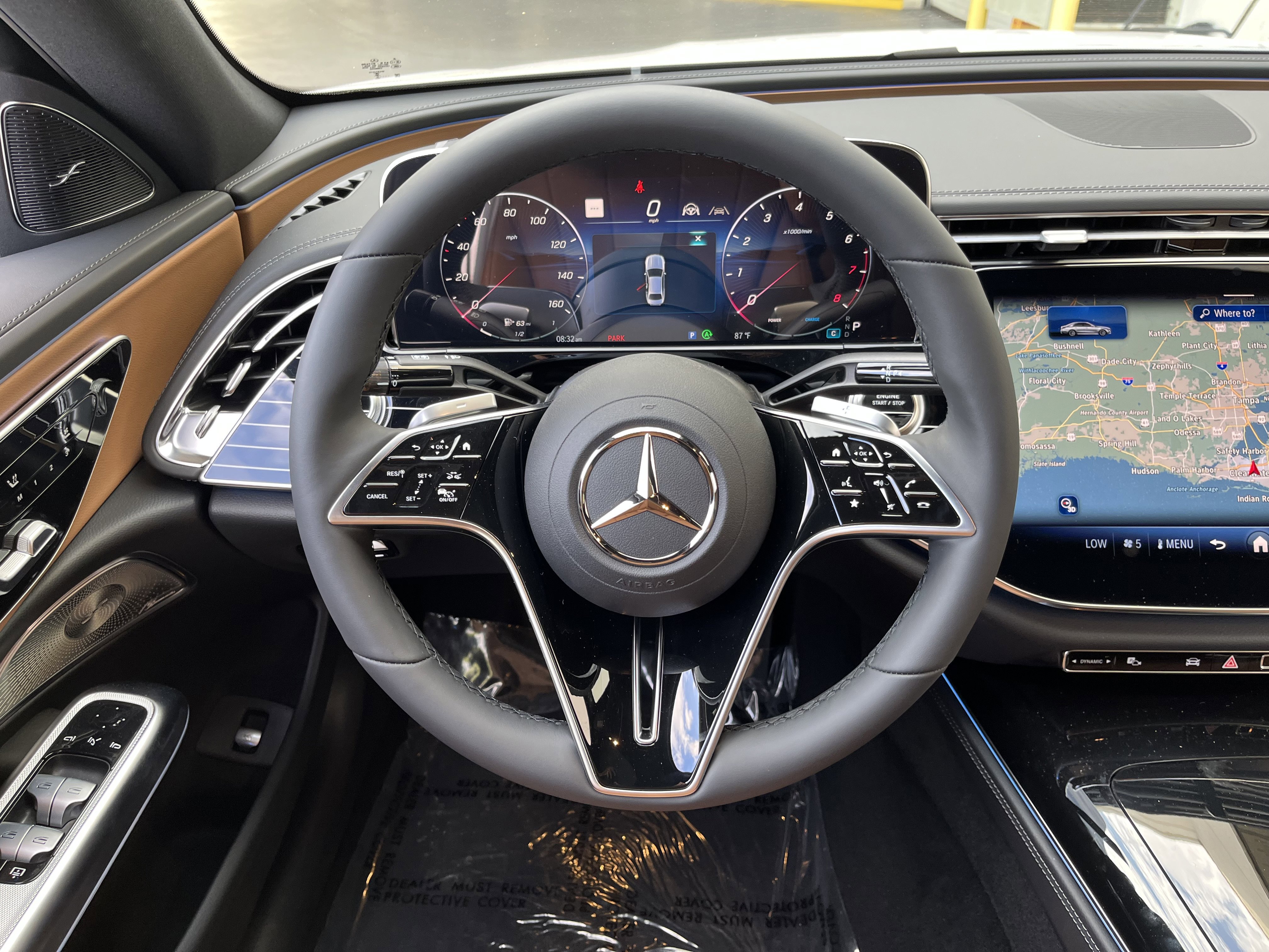 New 2026 MANUFAKTUR Moonlight White Metallic Mercedes-Benz E 350 image 47