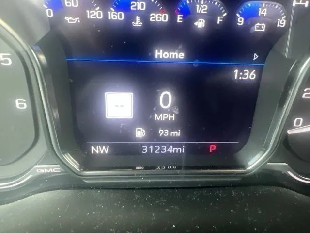 Used 2022 White GMC Denali image 11