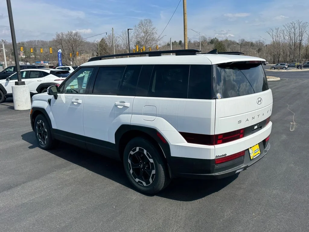 Used 2026 White Hyundai SEL image 5