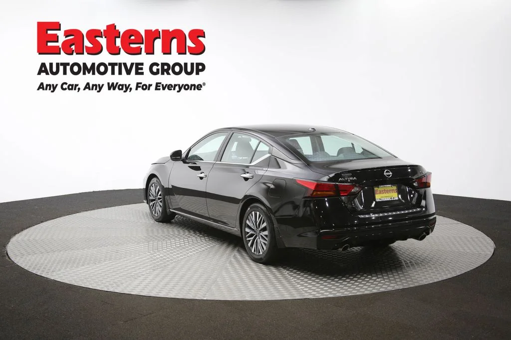Used 2023 Black Nissan 2.5 SV image 63