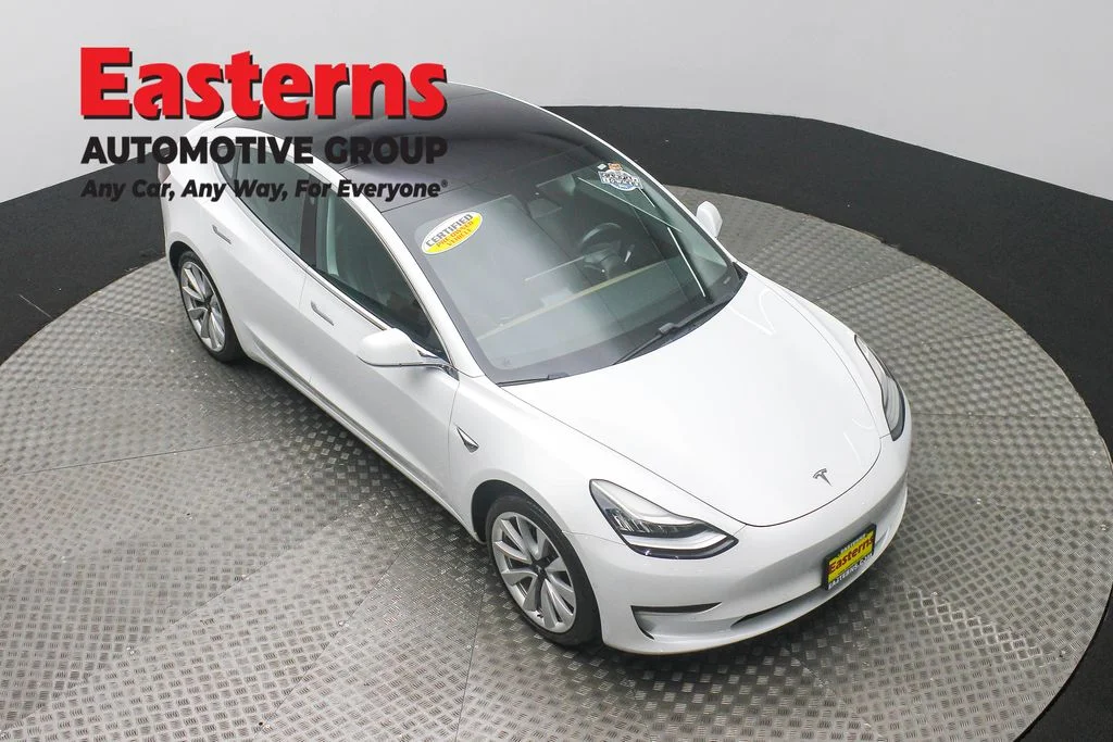 Used 2018 White Tesla Long Range image 3