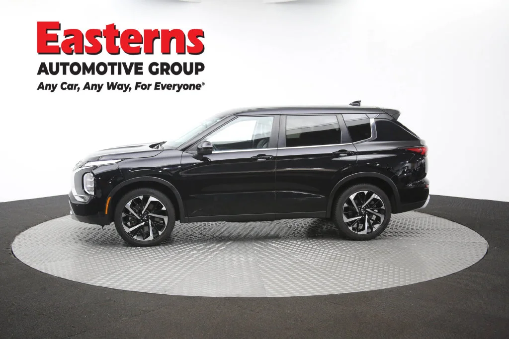 Used 2024 Black Mitsubishi SE image 60