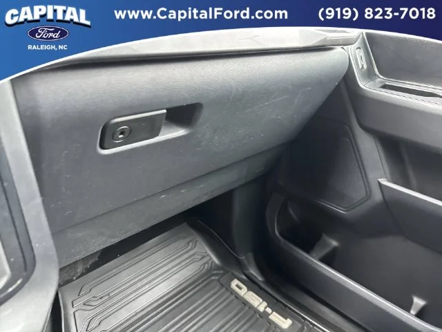 Used 2023 White Ford XLT image 27
