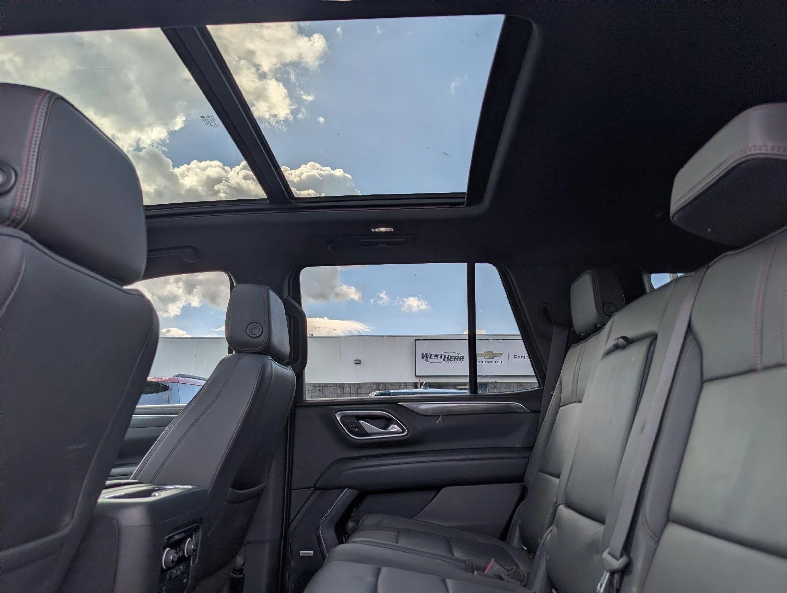 Used 2022 SUMMIT WHITE Chevrolet RST image 12