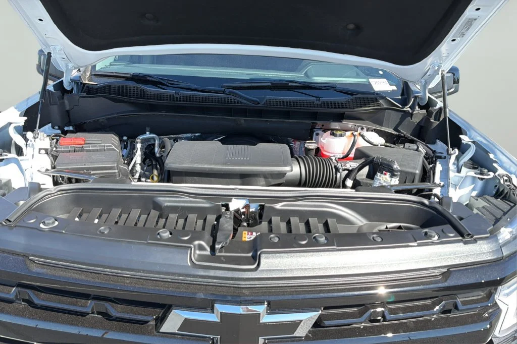 New 2026 Summit White Chevrolet LT Trail Boss image 10