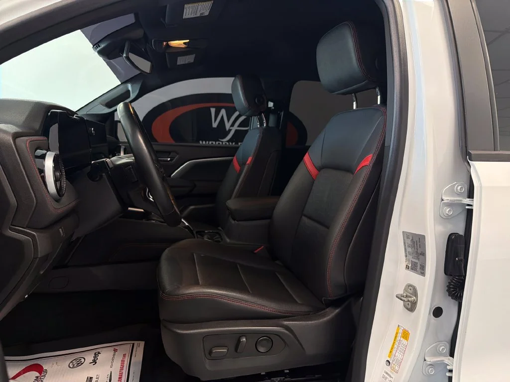 Used 2023 White Chevrolet Z71 image 13