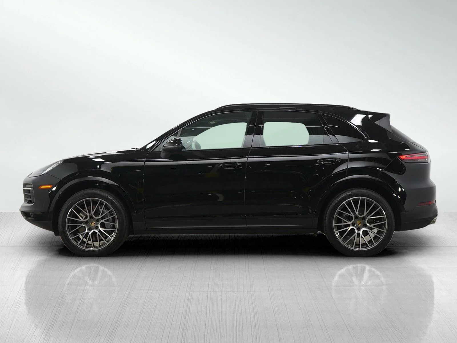 Used 2022 Porsche Cayenne Base with VIN WP1AA2AYXNDA03827 for sale in Wayzata, Minnesota