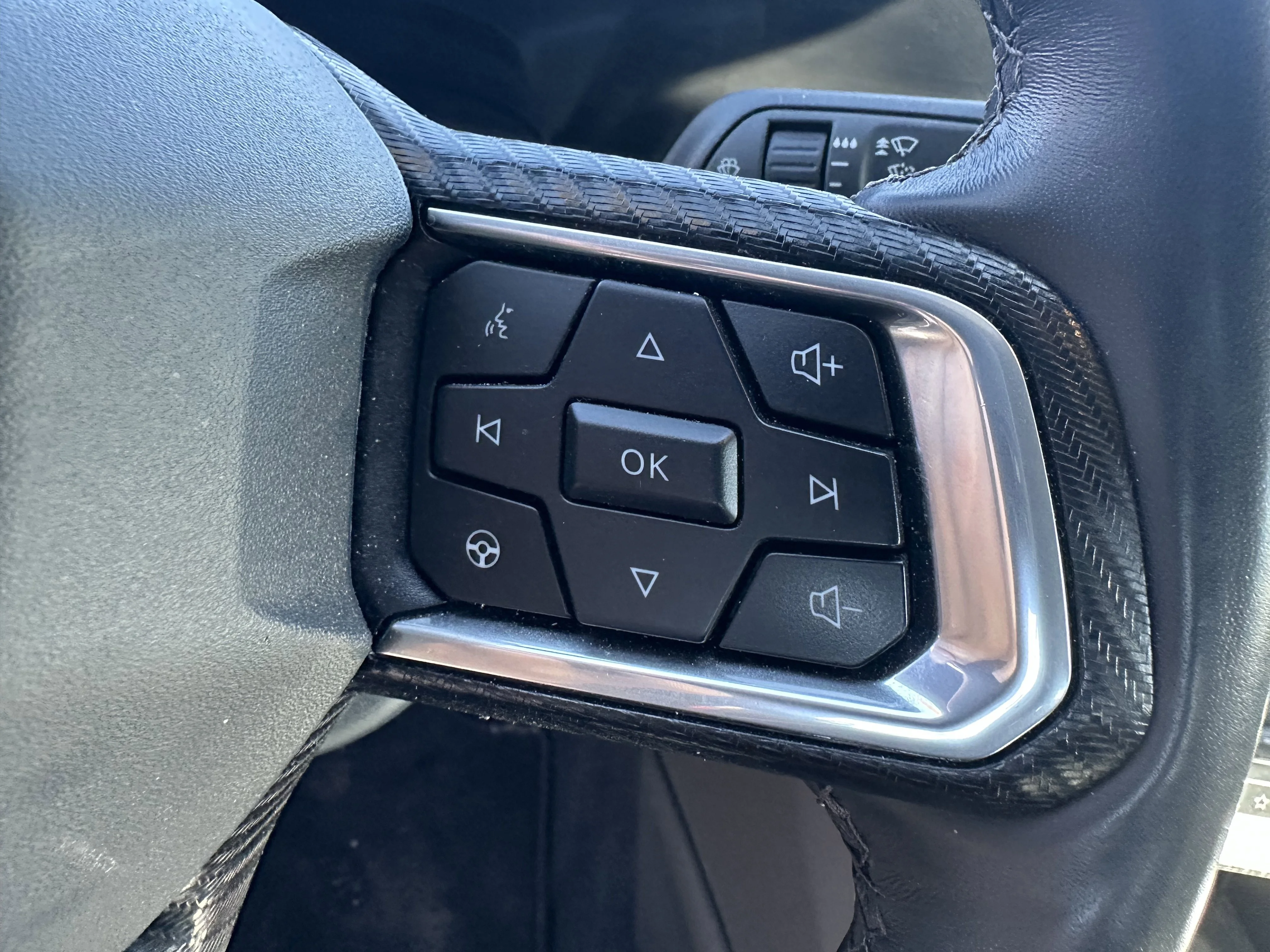 Certified Used 2025  Ford EcoBoost Premium image 13