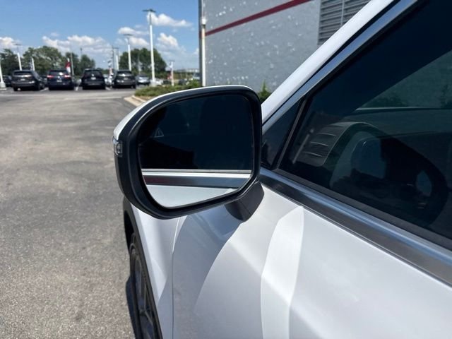 Used 2024 White Kia LX image 20