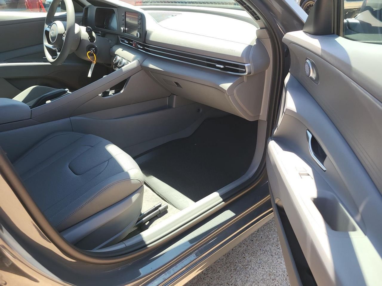 New 2026 Amazon Gray Hyundai SE image 7