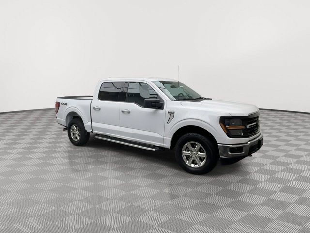 Used 2025 Oxford White Ford XLT image 38