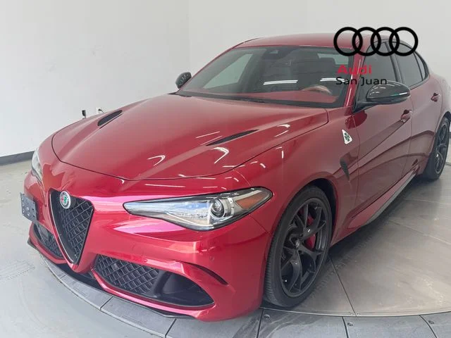 Used 2020 Red Alfa Romeo Quadrifoglio image 3