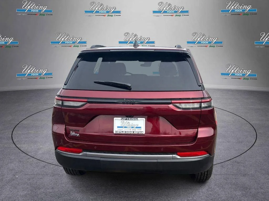 New 2026 Velvet Red Pearlcoat Jeep Laredo Altitude image 4